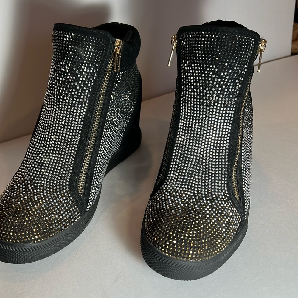 INC Studded and suede shoes NWOT 💖💖💖